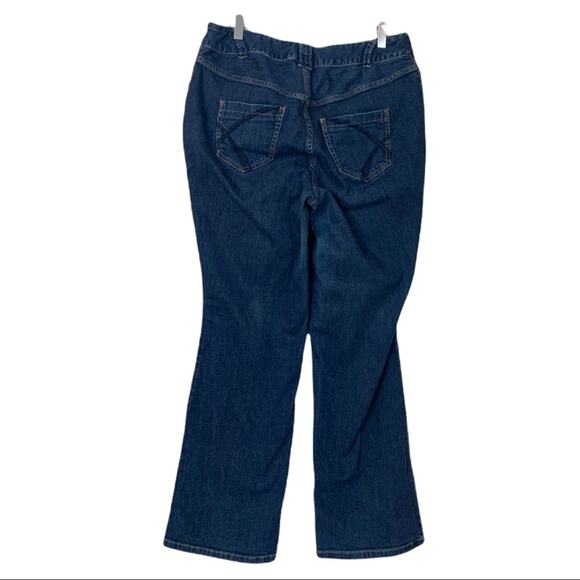 Lane Bryant Distinctly Boot Cut Mid Rise Women's Jeans Dark Wash Size 14 Plus - Picture 2 of 7